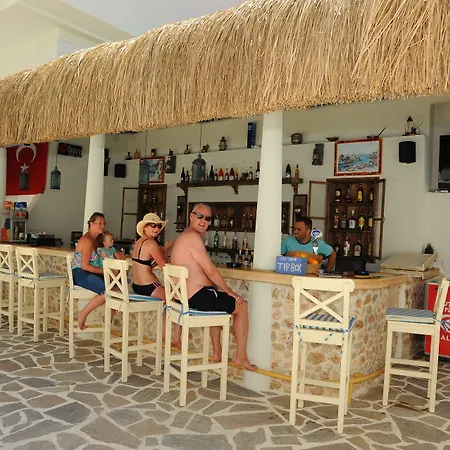 蒙特贝罗豪华酒店 3*