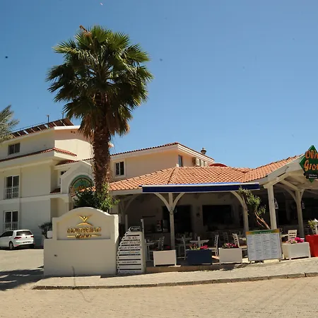 蒙特贝罗豪华酒店 3*