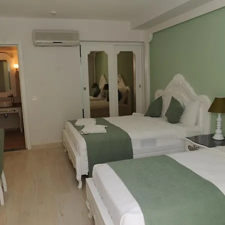 蒙特贝罗豪华酒店 酒店