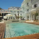 Montebello Deluxe