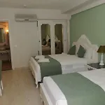 Montebello Deluxe Hotel