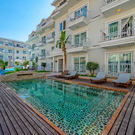 Ξενοδοχείο Montebello Deluxe 3*