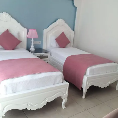 Montebello Deluxe 3*