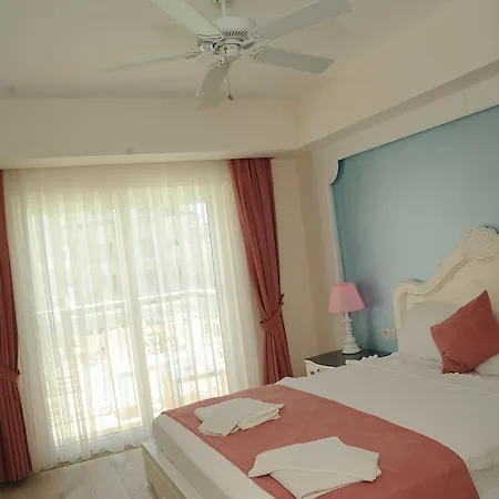 Montebello Deluxe فندق أولدينيس