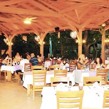 Montebello Deluxe 3*