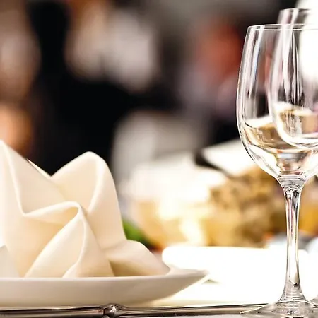 فندق Montebello Deluxe