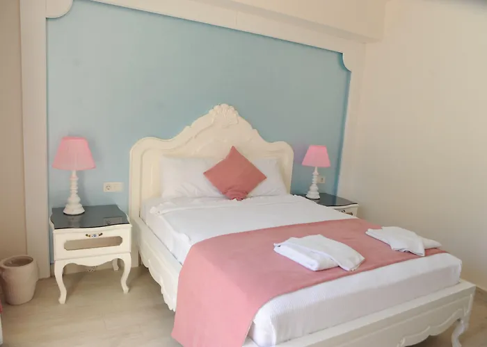 蒙特贝罗豪华酒店 厄吕代尼兹