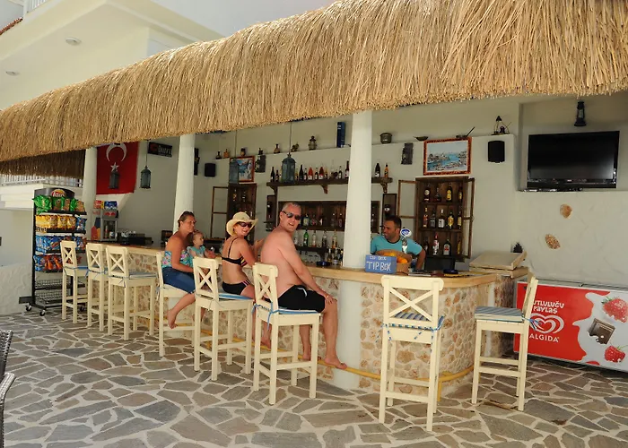 蒙特贝罗豪华酒店 3*