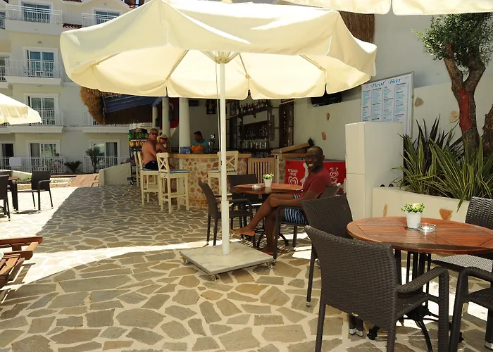 蒙特贝罗豪华酒店 酒店