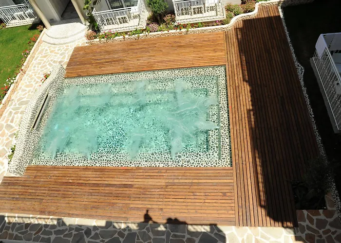 酒店 蒙特贝罗豪华酒店 3*