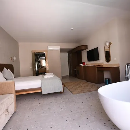 Montebello Deluxe Ξενοδοχείο Ολουντενίζ