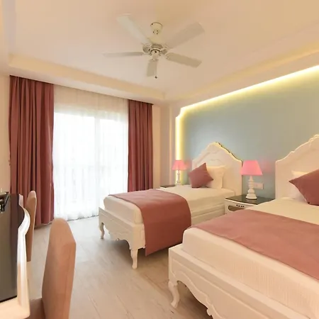 Montebello Deluxe Ξενοδοχείο Ολουντενίζ