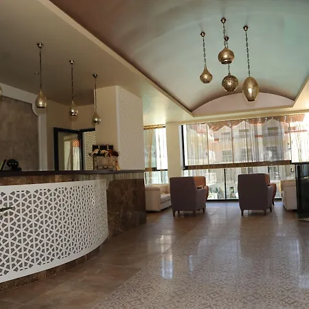 Hotel Montebello Deluxe