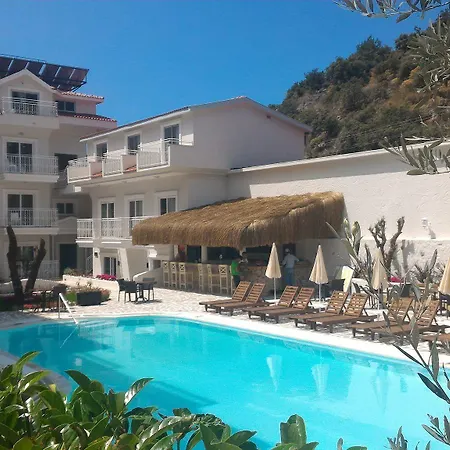 Montebello Deluxe Hotel