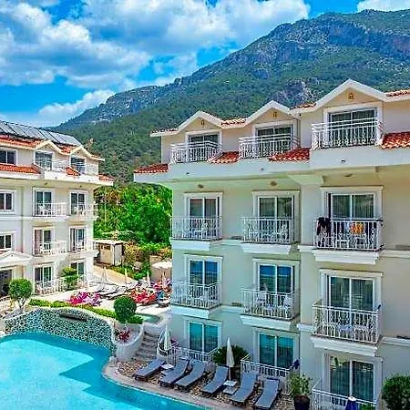 Hotel Montebello Deluxe 3*