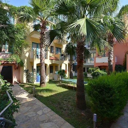 Montebello Deluxe Ξενοδοχείο 3*