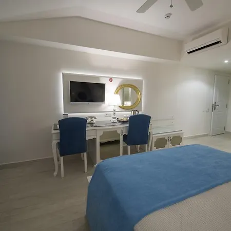 Montebello Deluxe Ολουντενίζ