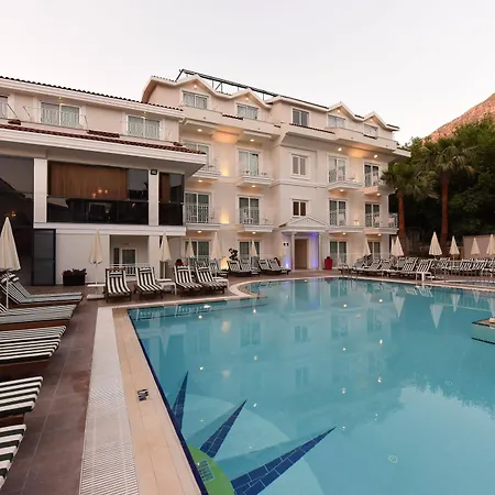 Montebello Deluxe