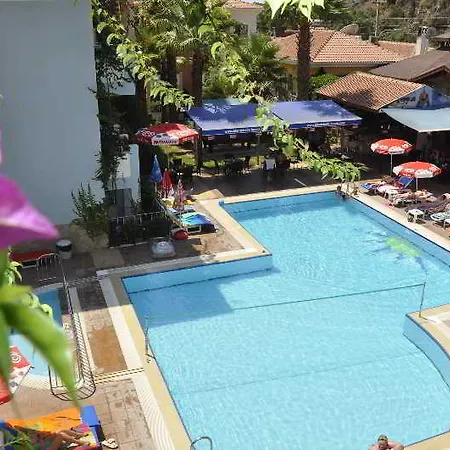 Ξενοδοχείο Montebello Deluxe Ολουντενίζ