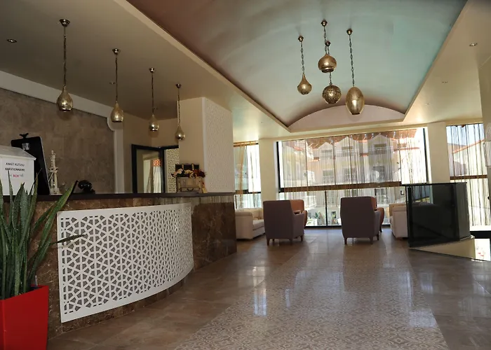 ホテル Montebello Deluxe