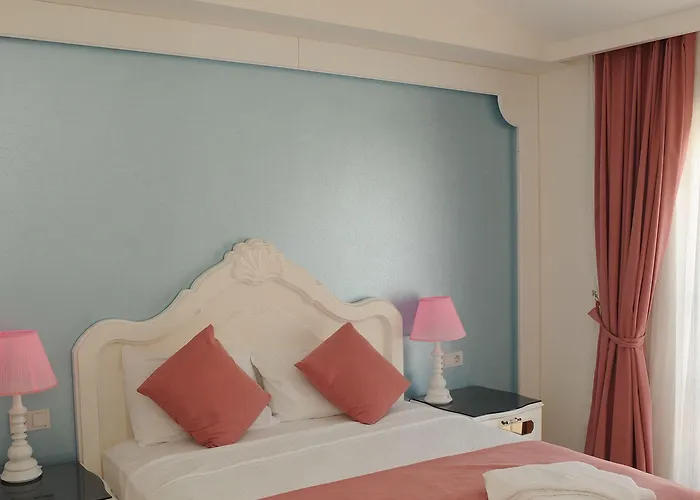 Montebello Deluxe ホテル