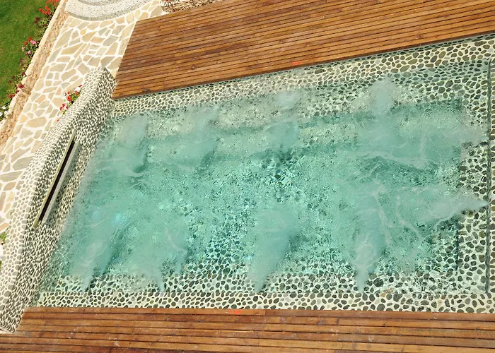 ホテル Montebello Deluxe