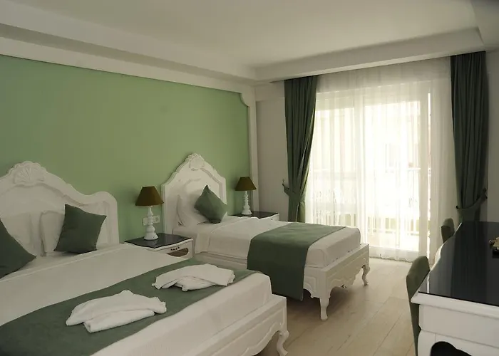 Montebello Deluxe